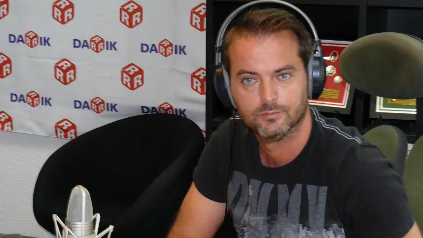 "Сега" - МОН финансира 115 училища зад граница