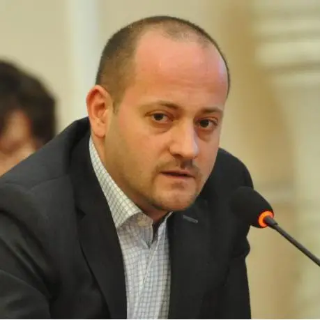Радан Кънев не вижда проблем в оставката на шефа на ВВС