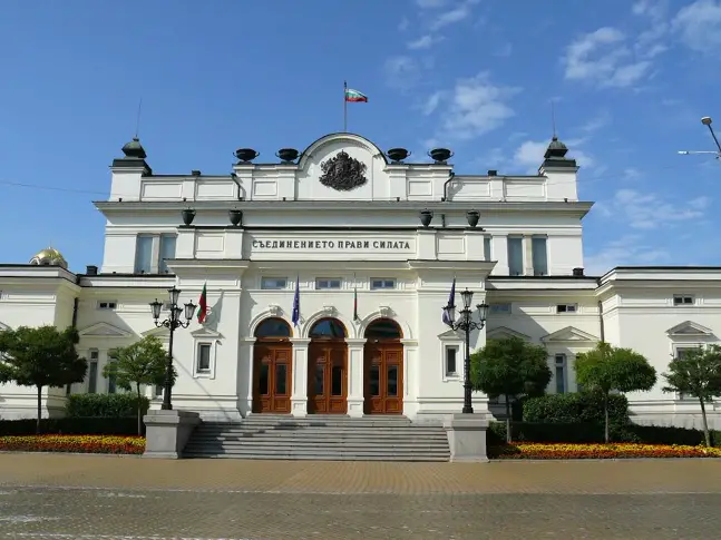 Вероятни 40 лева коледни надбавки ще получат пенсионерите