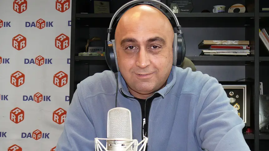 Минутки на водещия с Томислав Русев
