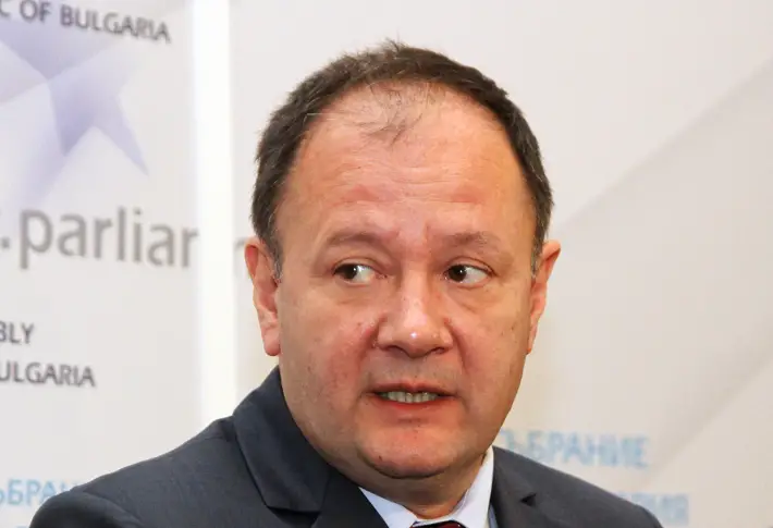 БСП няма да дава пресконференция довечера, заяви Михаил Миков