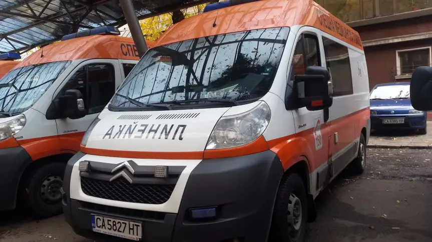 Наградиха спешни лекари и шофьори на линейки от катастрофата край "Витиня"