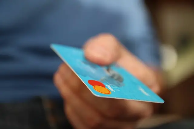 Какви са последните промени на пазара за картови разплащания?