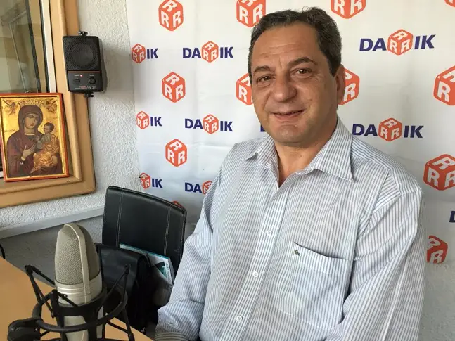 Д-р Радослав Славчев в „Дарик кафе”