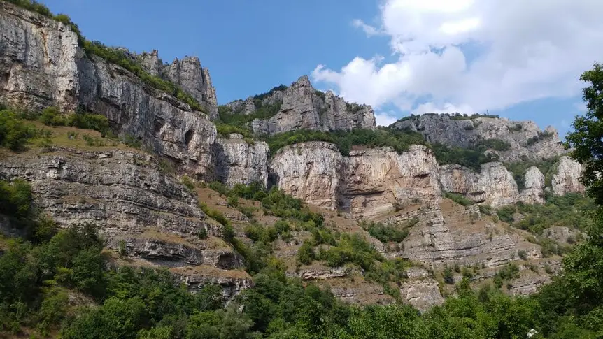 Красотите на България - Лакатнишките скали