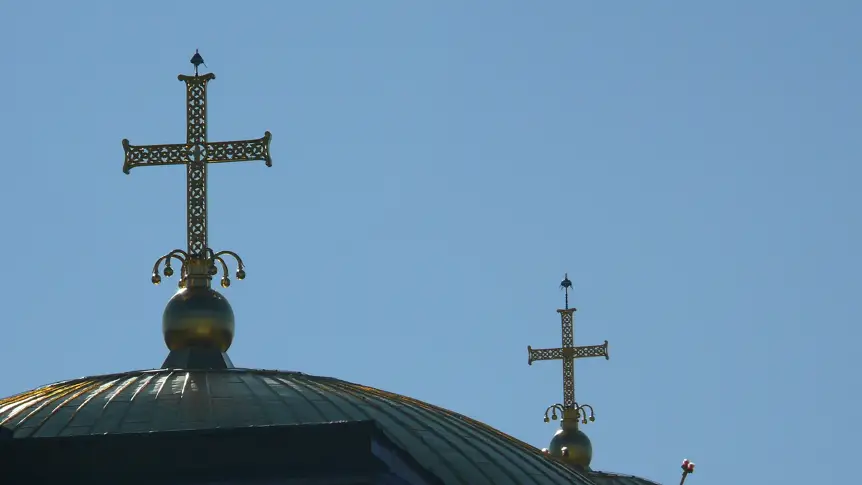 Шуменският храм „Свети Три Светители” вече е с нов купол