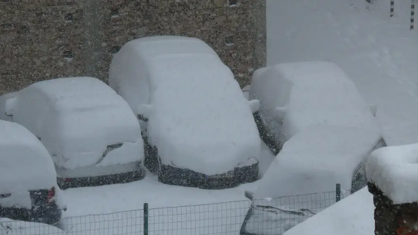 Неправилно паркирани коли пречат на снегорините, оплакаха се от Столичния инспекторат