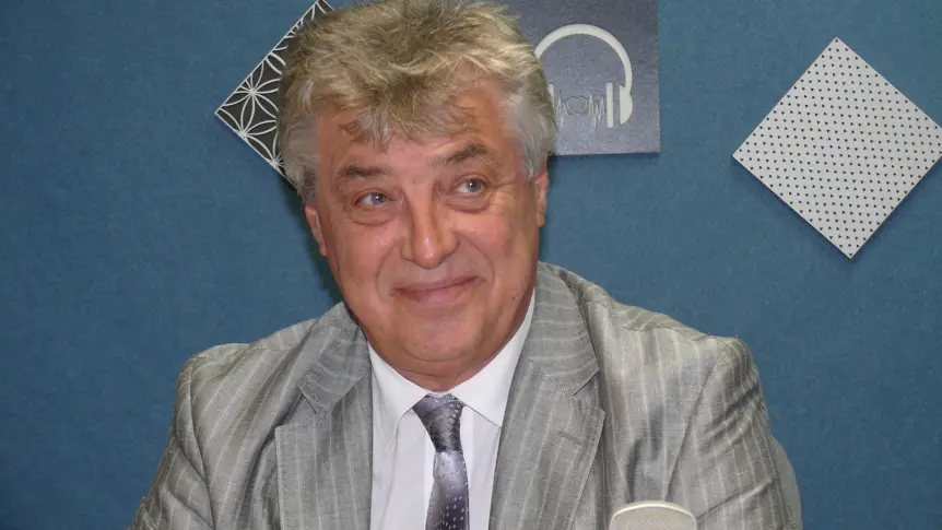 Директорът на Втора градска болница Стефан Узунов пред Дарик