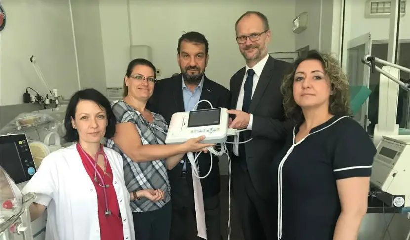 Дарик търгът дари апаратура на четири болници