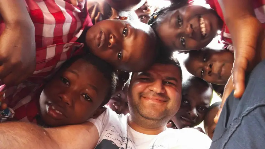 Да си доброволец в Гана – неслучайна среща с Даниел Делибашев 