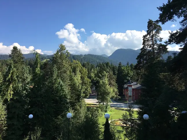 Предимно слънчево във вторник