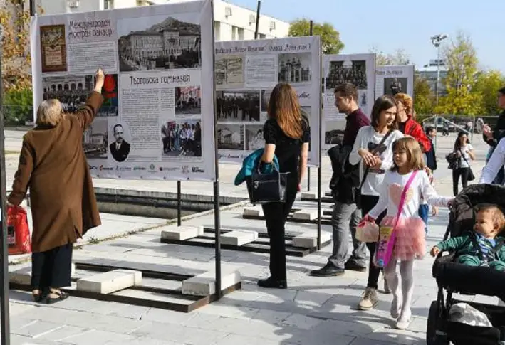 Фотоизложба представя "Емблематичните марки" на Пловдив