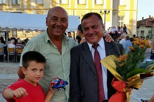 Брат за брата: Антон е личност, която "проправя пъртината" към успеха
