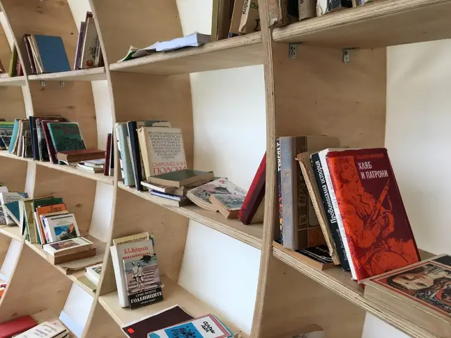 Младеж предлага да се открият библиотеки в метростанциите