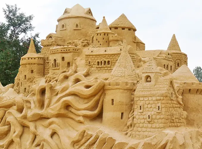 Фестивалът на пясъчните скулптури затваря в неделя