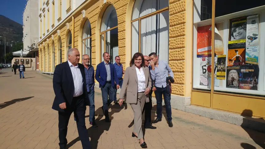 Корнелия Нинова подкрепи Кольо Милев като кандидат кмет за Сливен