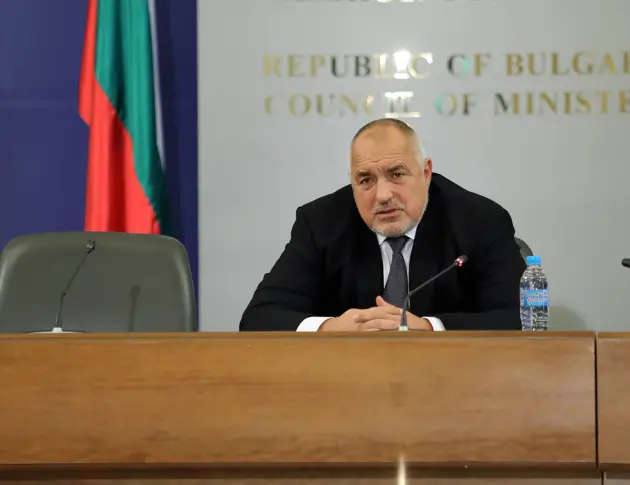 Борисов прие ветото на президента, но обвини Радев в популизъм