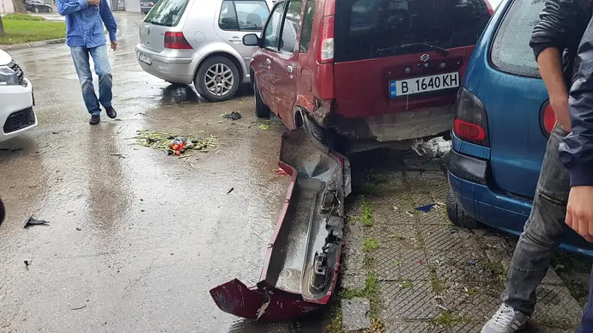 Неадекватният шофьор, помел коли и пешеходка във Варна влиза в психиатрична клиника