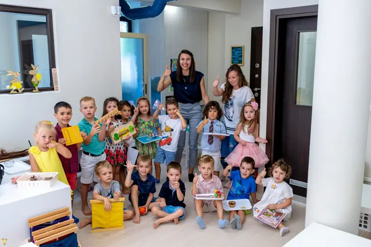 Двуезикова школа „Мила Монтесори“ започва втората си година с нова - монтесори платформа