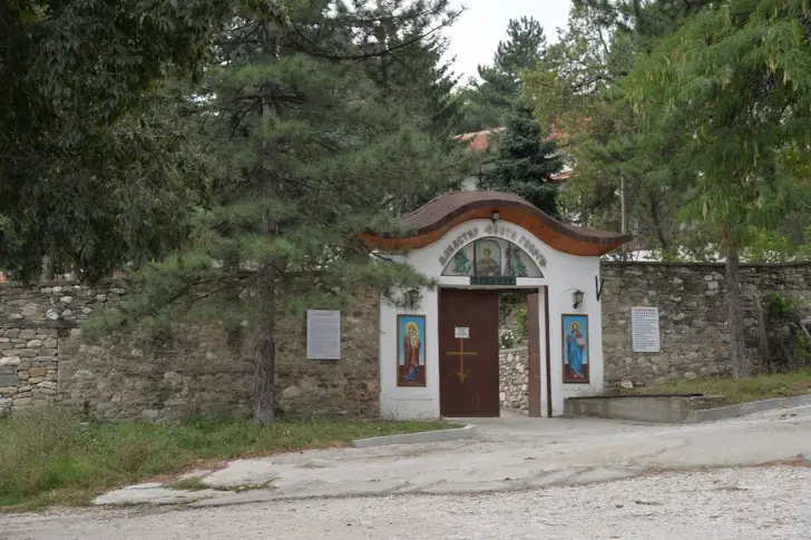 Прокуратурата разследва измама по европроект за спасяване на манастира „Св.Георги“