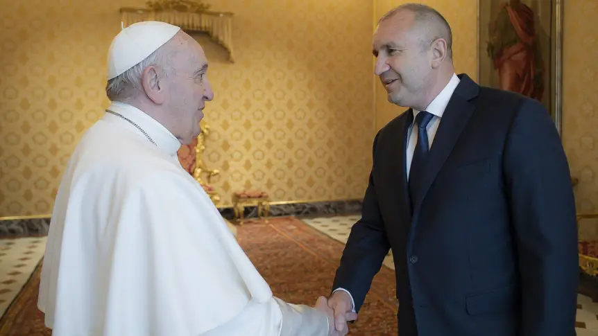 Папата с  подкрепа ръкописът на Петър Богдан да дойде в България