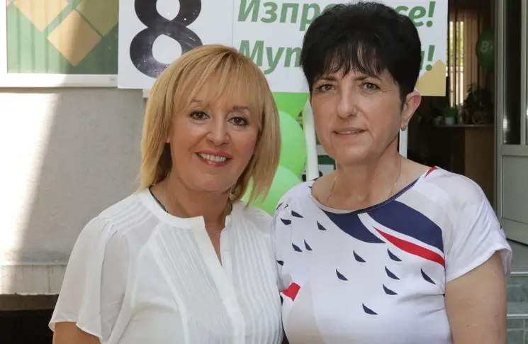 Меглена Гунчева, водач на "Изправи се! Мутри вън!" в Хасковско: Ние сме носители...
