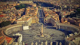 Висока избирателна активност и в Рим