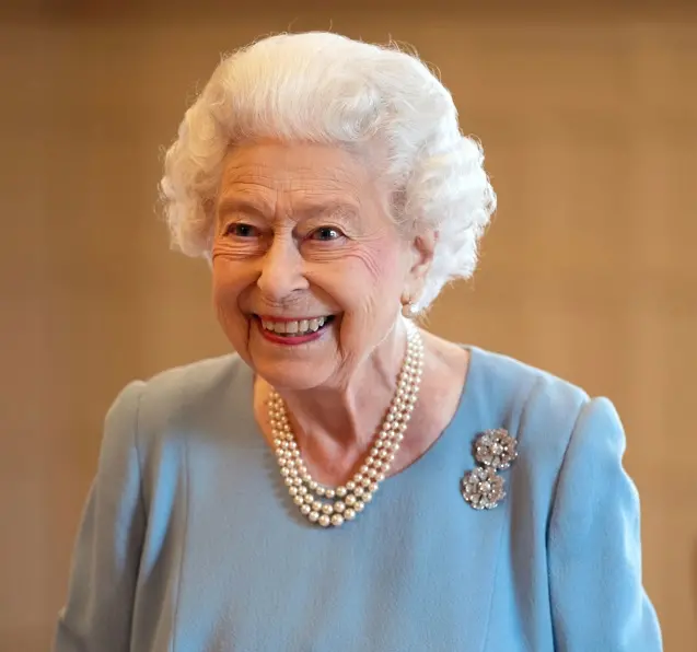 Кралица Елизабет с тържество по случай 70-ата годишнината на трона (снимки)