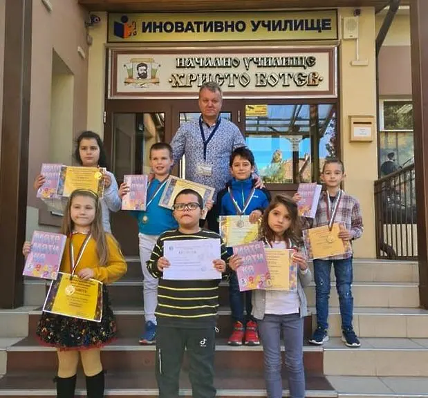 Отлично представяне на ИНУ „Христо Ботев“ – Плевен в математически и творчески конкурси