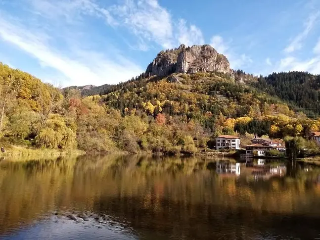 Ремонтират още едно от езерата на Смолян, работи се по нов водопровод за Златоград