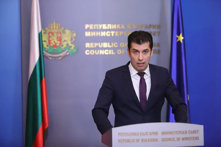 Премиерът иска оставката на Стефан Янев
