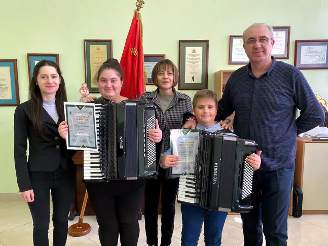 Награди за акордеонисти от НУИ &#34Панайот Пипков&#34 от IV Mеждународен конкурс Gates of Hope