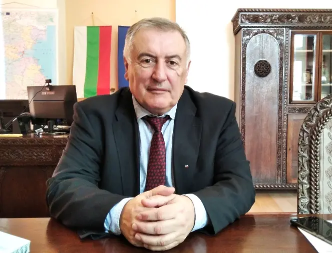 Областният управител призовава и украинци за доброволци в кризисния център
