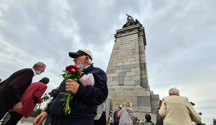 Трайчо Трайков зове ГЕРБ да се задейства по преместването на паметника на Съветската армия в София