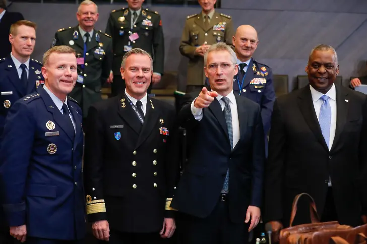Столтенберг: Русия не бива да преценява погрешно готовността на НАТО да се защитава