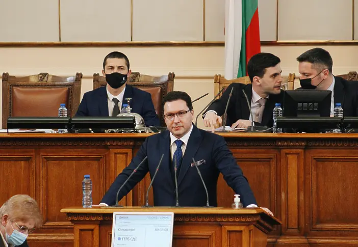 ГЕРБ ще работи за предсрочни избори, заяви Митов