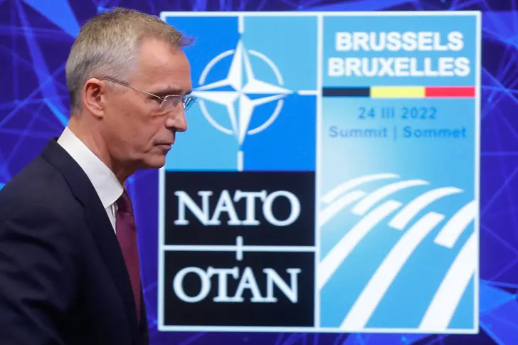 Столтенберг: НАТО ще разположи четири нови бойни групи в източната част на алианса