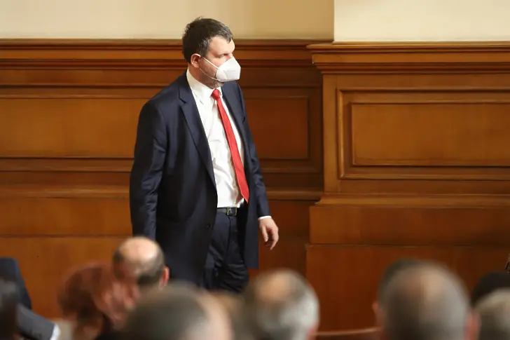 Спецпрокуратурата няма да образува досъдебно производство срещу Пеевски