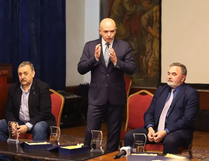 Гражданска инициатива отличи Мутафчийски, Кунчев и Кантарджиев