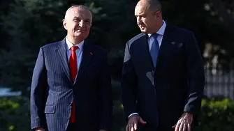 Радев посрещна албанския президент в София (снимки)