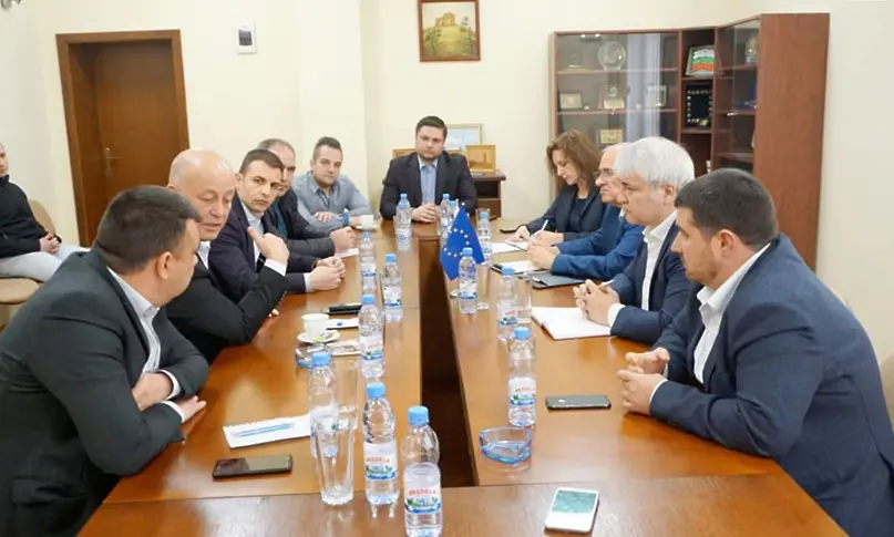 Кметовете на Баните и Стамболово се срещнаха с хасковски депутати