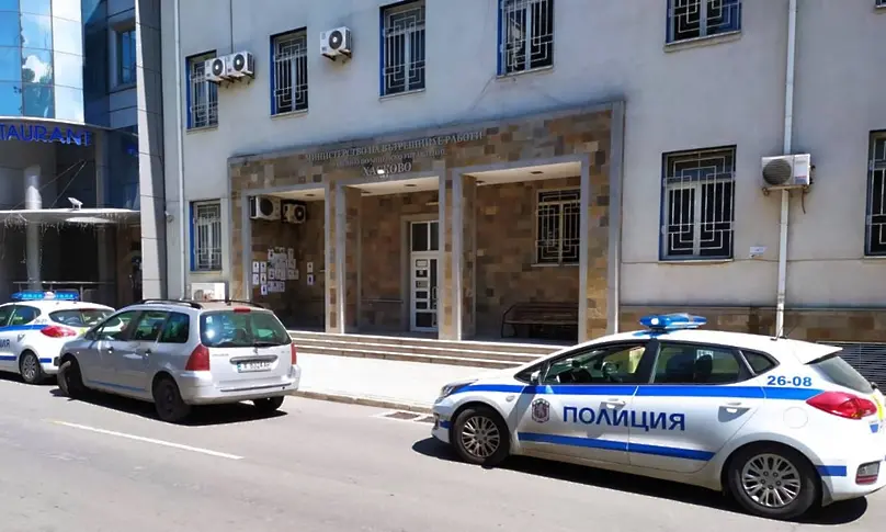 Двама в ареста за агресията към спешен екип в Хасково