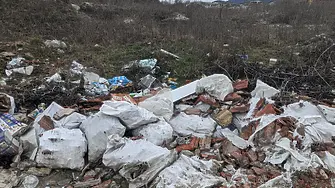 Десетки сметища и замърсени терени откриха екоексперти в Родопите