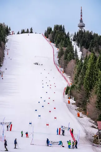 Ски и сноуборд шествие по бански организират  в Пампорово