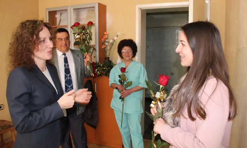 Областният управител на Хасково поздрави медиците