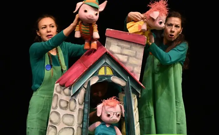 Кукленият театър в Благоевград с представления в детските ясли и градини 