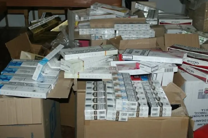 Иззеха 166 кути с цигари без акцизен бандерол от дом в с. Згориград