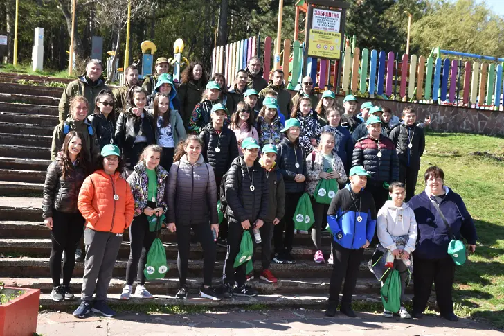 Шестокласници от Враца се състезаваха на Хижата в любопитни спортни игри