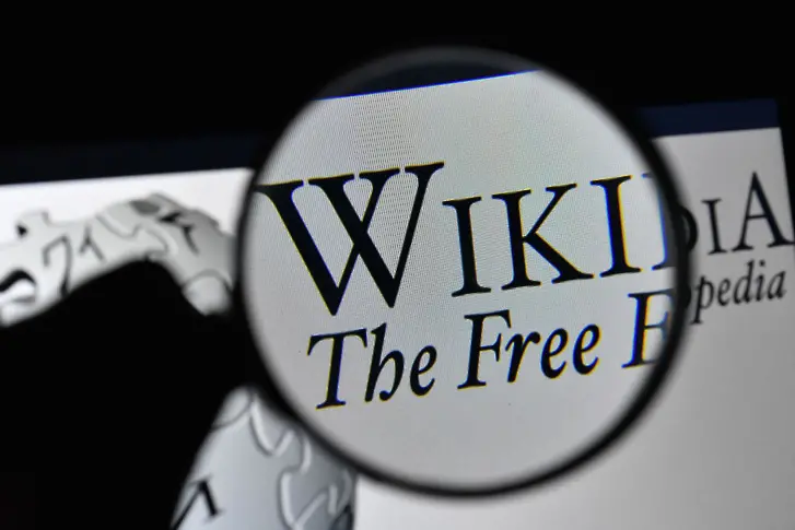 Путин срещу Уикипедия. Кой решава какво да пише за войната