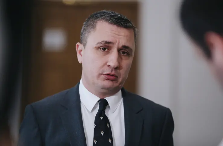 Александър Николов: Няма идея за държавна компания за батерии